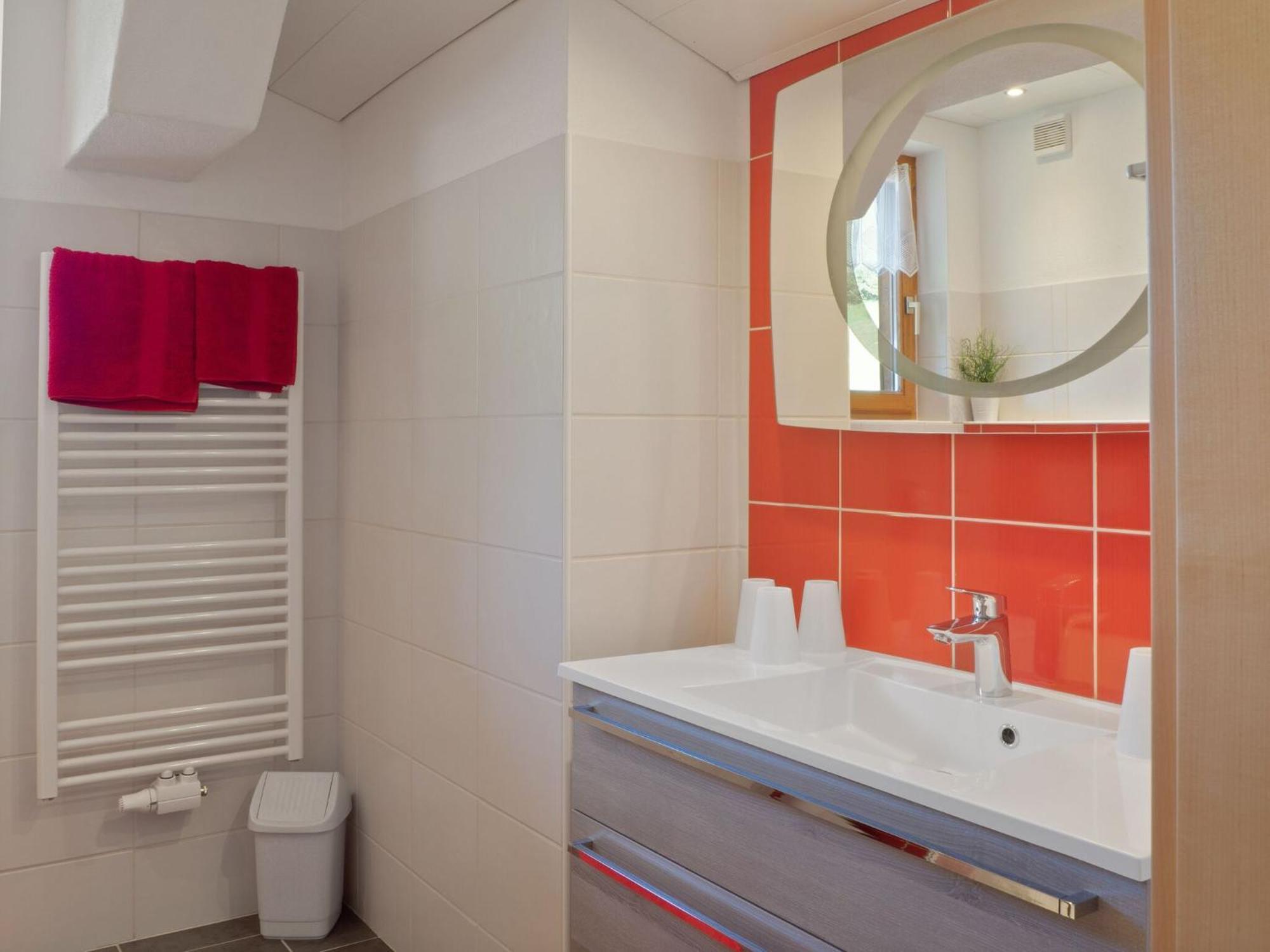 Lovely Apartment With Terrace In Fuegenberg エクステリア 写真