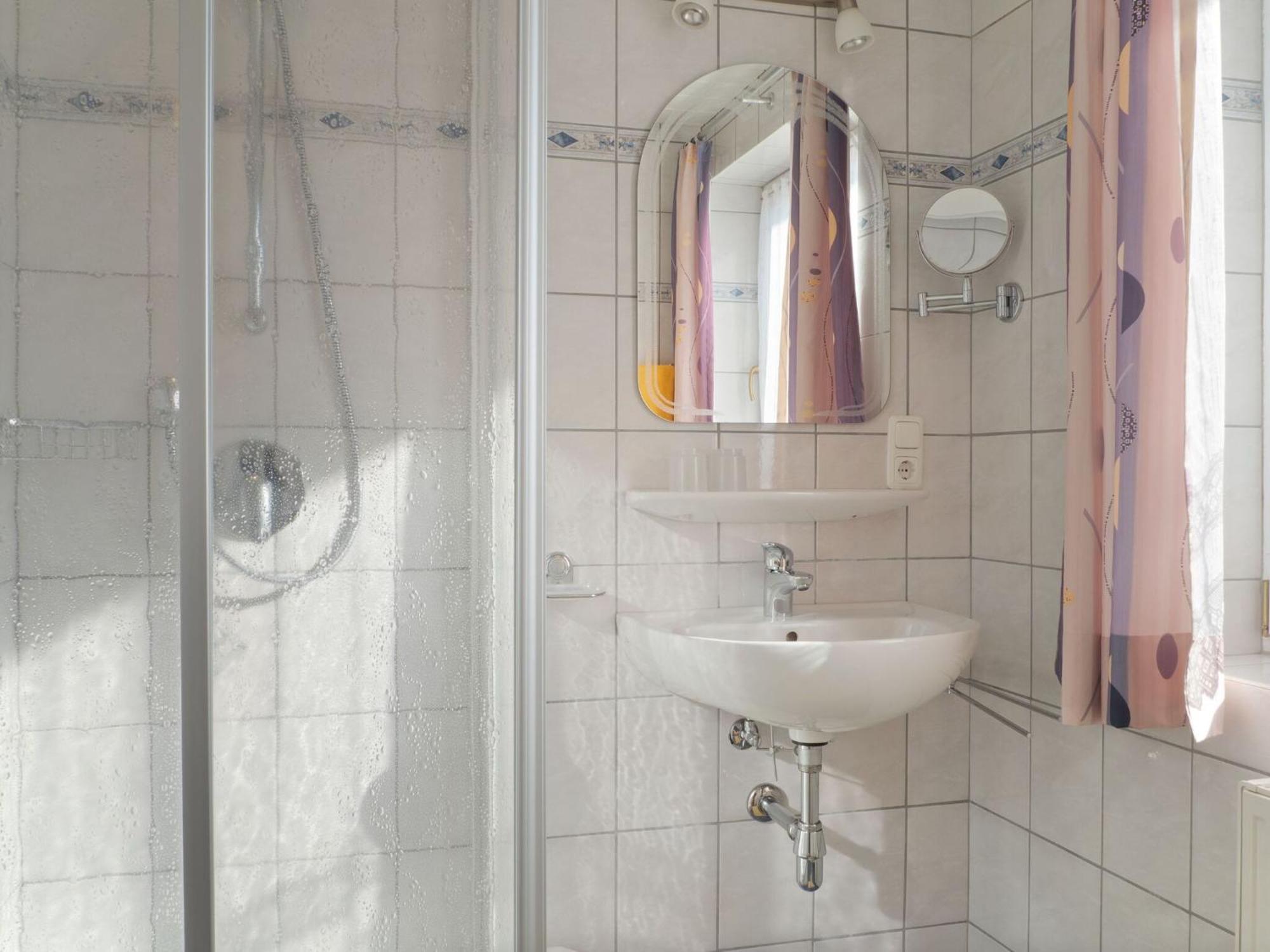 Lovely Apartment With Terrace In Fuegenberg エクステリア 写真