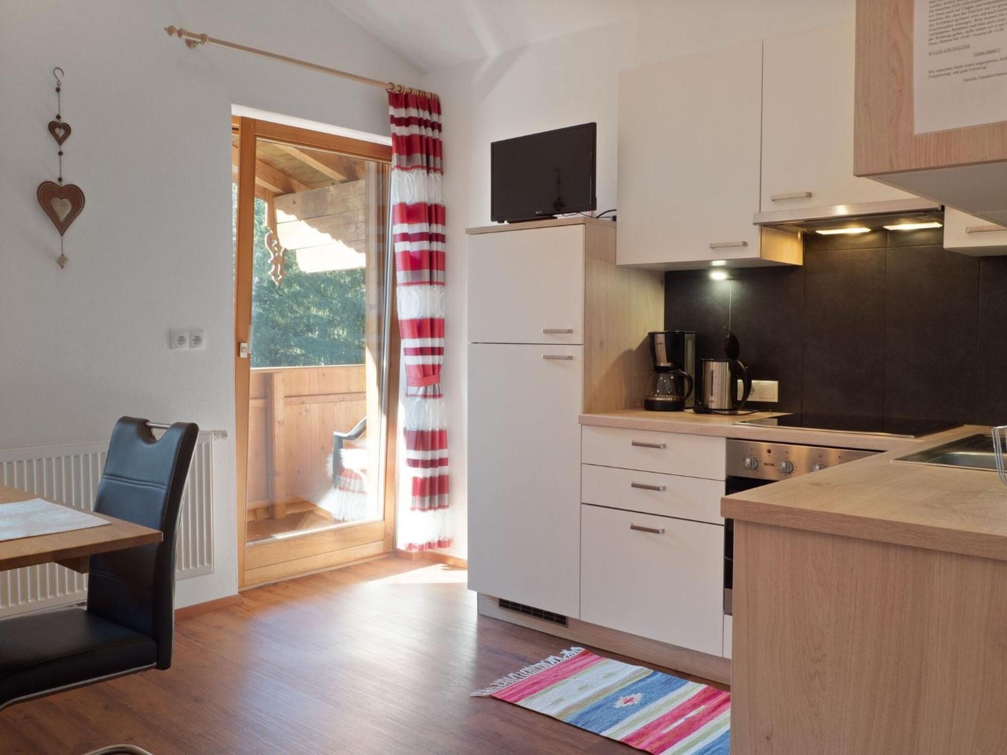 Lovely Apartment With Terrace In Fuegenberg エクステリア 写真
