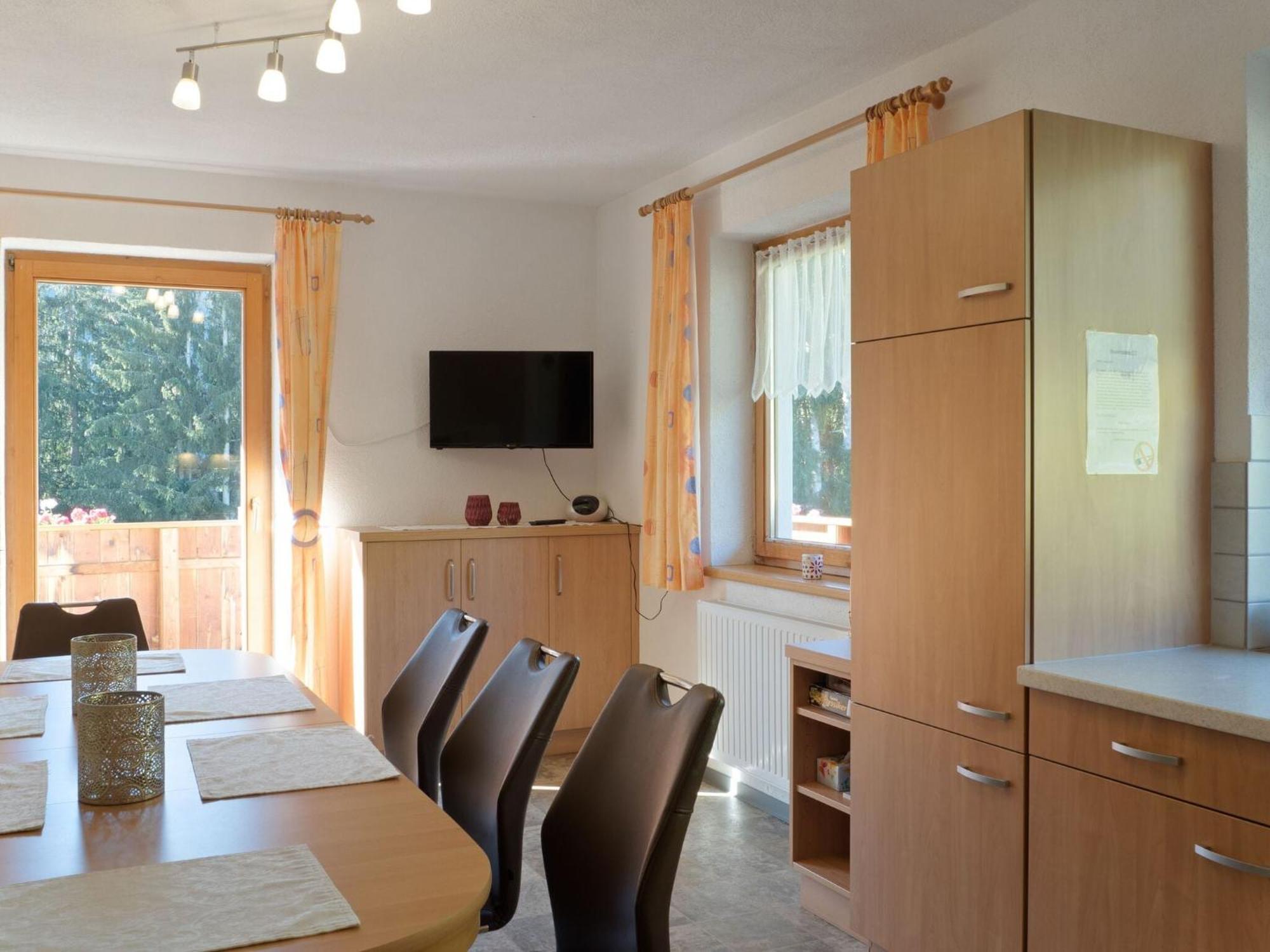 Lovely Apartment With Terrace In Fuegenberg エクステリア 写真